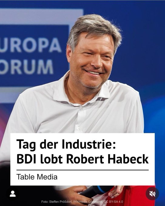 Climate_Inform's tweet photo. Bislang lässt sich kein Lob des Bundesverbands der Deutschen Industrie zu Merz finden. 

Habeck wurde vom Bundesverband der Deutschen Industrie gelobt, sehr sogar. https://t.co/sdE00U7ipq