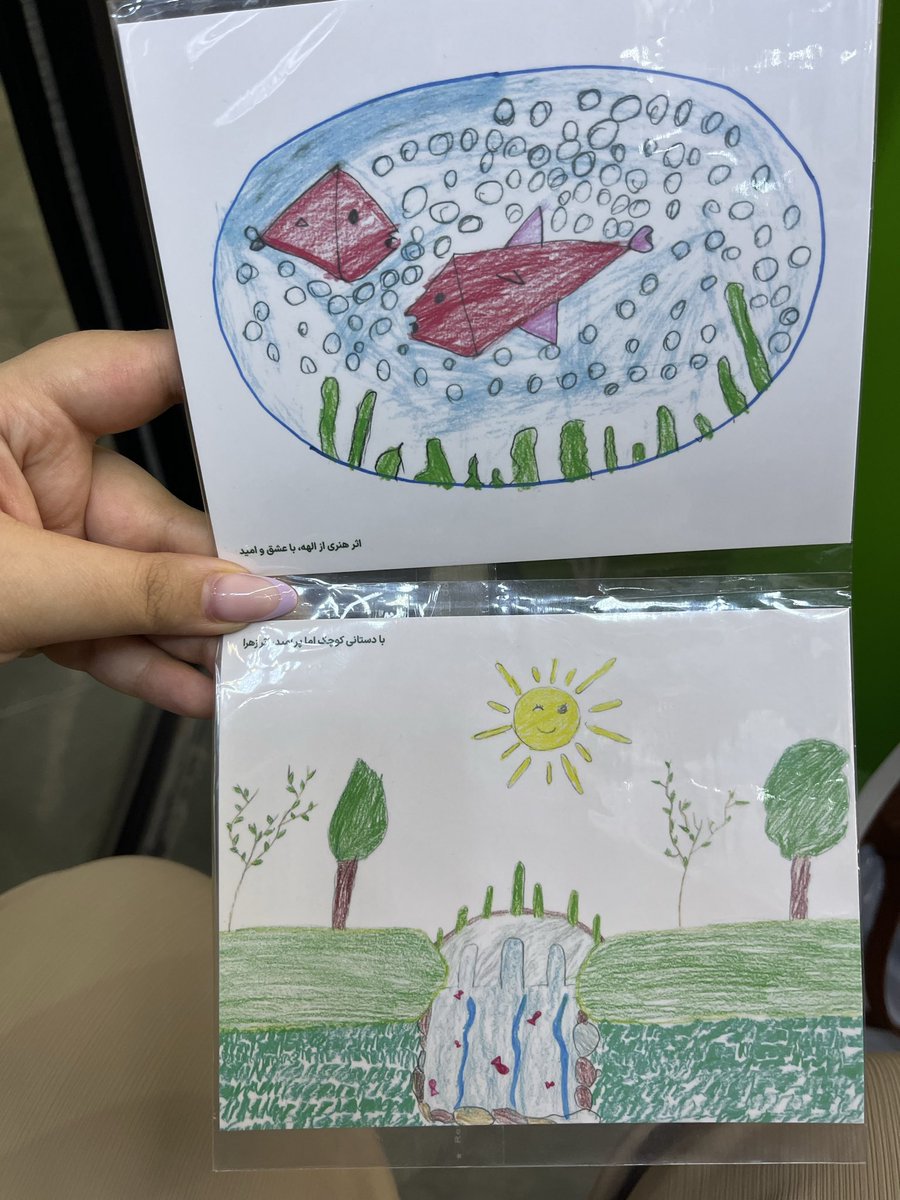Alabalooooo's tweet photo. این نقاشیا رو فرشته های مبتلا به سرطان کشیدن و حالا تبدیل شدن به کارت پستال💌 
تا تو هم بخشی از نور نجاتشون باشی

دوست داشتی سایت خیریه کسا رو چک کن بخش محصولات🍓 https://t.co/Tk8EQm5GE8