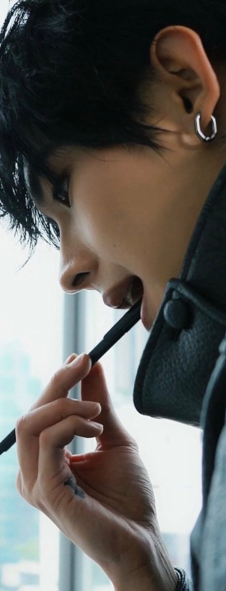 TUT0RY1M_'s tweet photo. Happy Birthday Tutor!! 🥹🤍 I hope you have an amazing birthday! Thank you for working so hard. Stay healthy and take care! I’m so proud of you and will always cheer you on! Wishing you all the best! 🎂🫶
HAPPY 26 YEARS TO TUTOR
#26OrbitsWithTutorKRP
#TutorKrp #MyPlaneTT https://t.co/IvIg2LHW9E