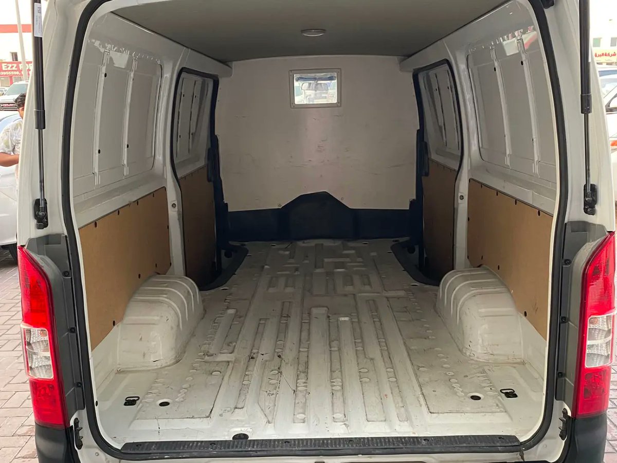 EmileeConvft7's tweet photo. Foton View C2 2020, 14, 000 km, white exterior, manual transmission, 2 keys. Price: QAR 28, 000 negotiable. Location: Q Motor Showroom, Mowater City Phase 2. Contact: 50709797 https://t.co/ShOqbaDpaL