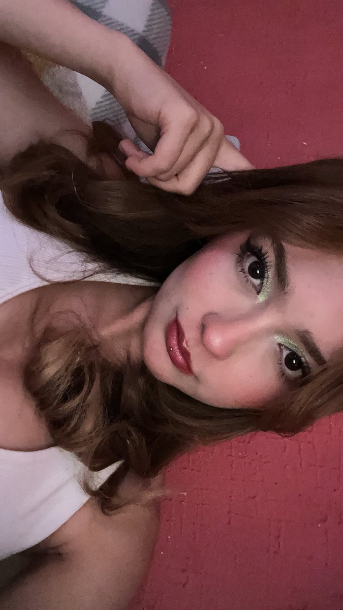 sweebieeee's tweet photo. m guste, el día de hoy, mil besitos para mi 💋🌸⭐️ https://t.co/t8PiPSI7ZJ