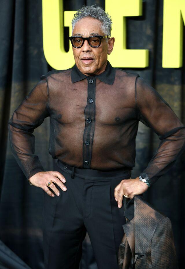bosunatiklama's tweet photo. Breaking Bad dizisinin Gus Fring'i Giancarlo Esposito'nun gala tarzı: https://t.co/CP9FYbm0mL