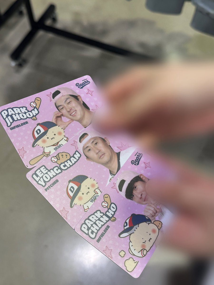 7HLFoOl's tweet photo. 망곰데이 안녕 https://t.co/wqUrYSTcLM