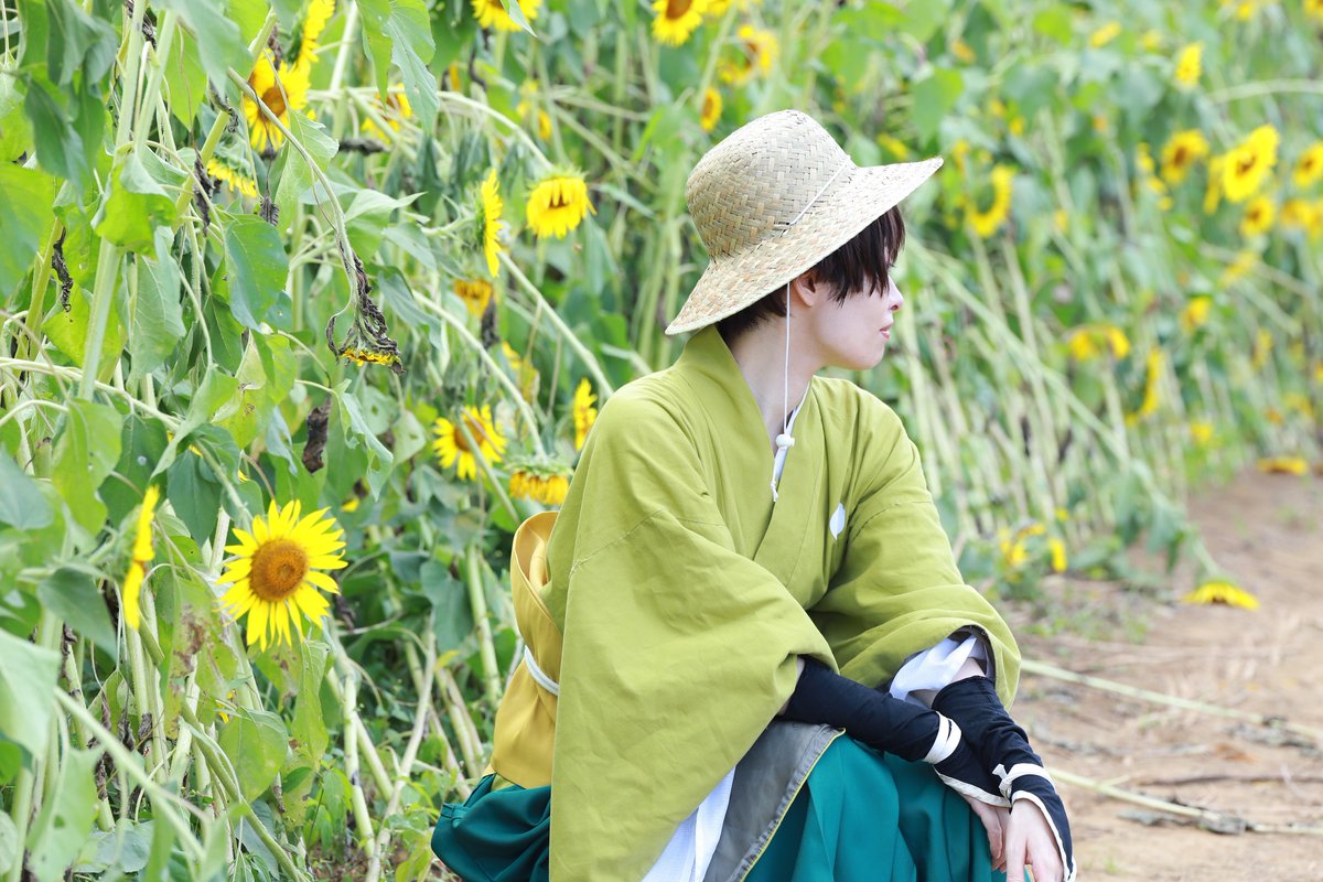 K0t0Photo's tweet photo. cos
刀剣乱舞・石切丸・内番
＋麦わら帽子

──────
　夏の眺め
──────

Photo by おまめ(@oagenomisosiru) https://t.co/ho5ypTnWwg