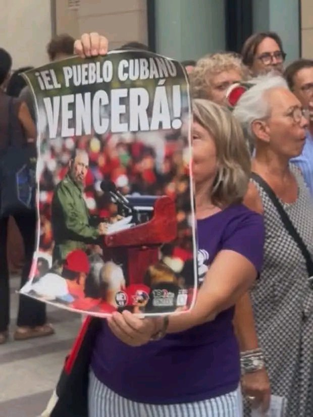 FernandaAl11516's tweet photo. ¡ROTUNDO TRIUNFO DEL ARTE SOBRE EL ODIO EN BARCELONA! 🇨🇺
✨Frente a las convocatorias de boicot que pretendían censurar la presencia de Cuba en Europa, el público catalán dio una respuesta.
¡El arte vence una vez más! 🎶✊
#silviorodriguez https://t.co/RFBTAaH1aw