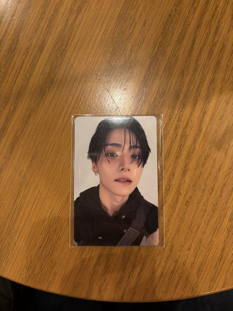 lealn02's tweet photo. @ayu5oppe 検索より失礼致します。
当方画像の特典トレカのサンウォン所持しております。同種のリオとの交換可能でしょうか？ご検討よろしくお願い致します🙇‍♀️ https://t.co/IAaFzqYYrN