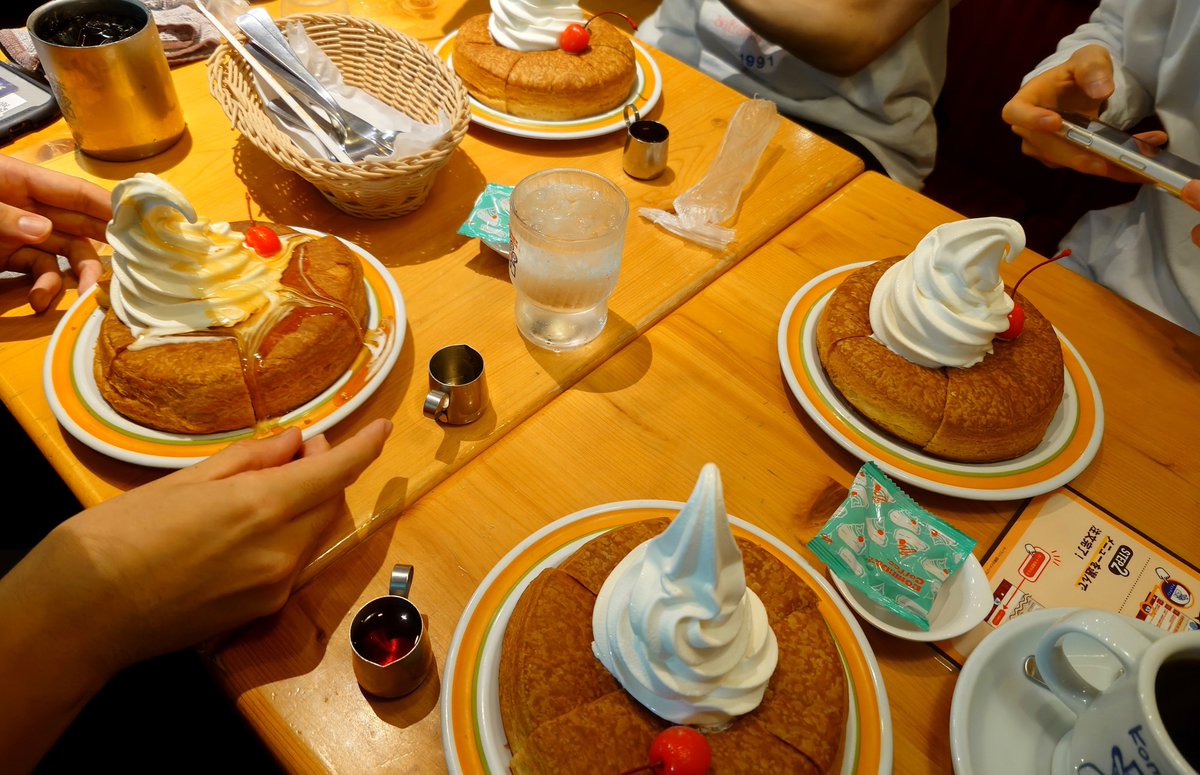 aooi_99's tweet photo. シロノワール＆コーヒー☕️

#コメダ珈琲 https://t.co/WfueoMrbVe