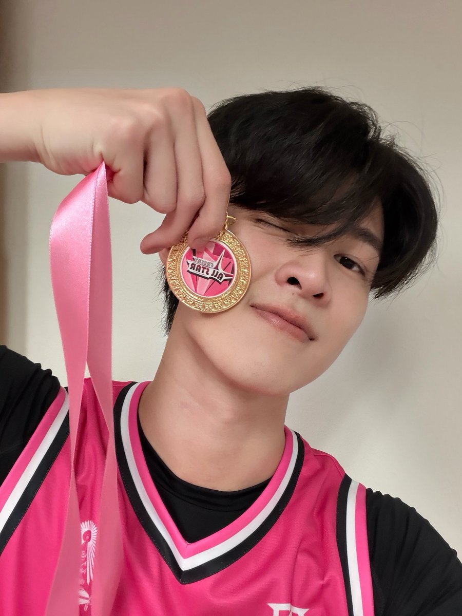 Meennicha8_ofc's tweet photo. ขอบคุณทาง ‘CHULA BASKETBALL ALL STAR 2026’ ที่มอบโอกาสและชวนพี่มีนมาร่วมสร้างสีสันในงานครั้งนี้นะคะ 🏀🌙✨

ดีใจมาก ๆ ที่ได้เห็นพี่มีนสนุกกับการเล่นบาส และได้ใช้เวลาร่วมกับทุกคนในวันนี้ 🤍

ขอบคุณแฟน ๆ ทุกคนที่มาเจอกันถึงหน้างาน รวมถึงคนที่ส่งกำลังใจมาให้ผ่านหน้าจอด้วยนะคะ 🫶🏻

MEEN8 x ChulaBasketball
#ChulaBasketballAlIStar2026 #ChulaBasketball
#Meennicha8