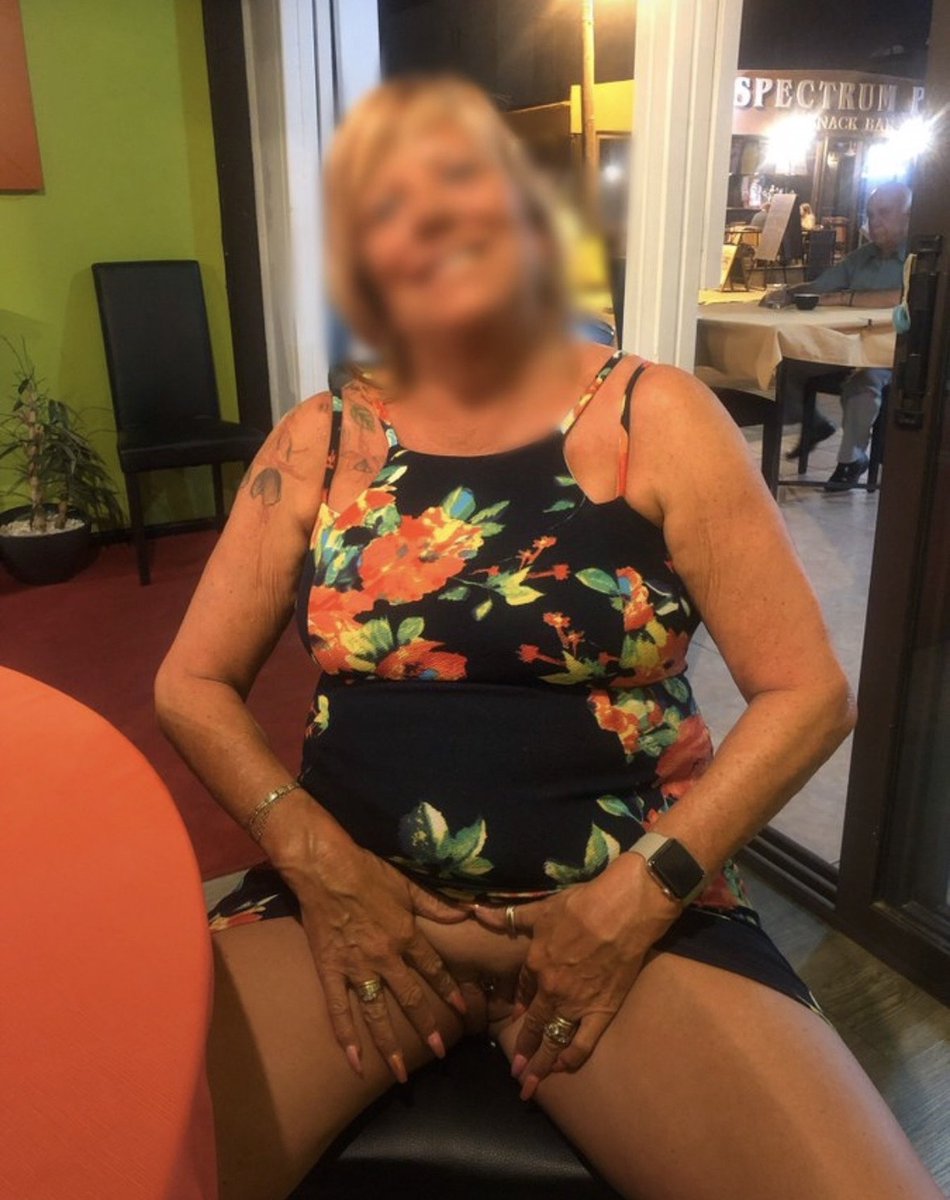 strokeformatur2's tweet photo. @bob05407132 @wetshiny1 @Shinymilflover @DonnaXWalsall @NSgent6 @CarolBrown38L @harryriver_xxx More of this amazing #gilfslut Sue https://t.co/fAAZpXaQ7u