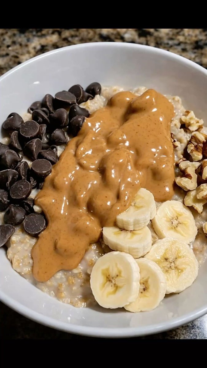 bossbabejass's tweet photo. Oatmeal OR Grits? 👀 https://t.co/gvbJgSHhFz