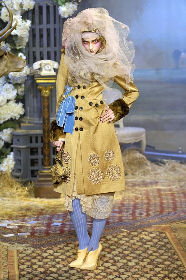 _ArchiveFashion's tweet photo. John Galliano Fall/Winter 2007 RTW https://t.co/LpYustjkz8