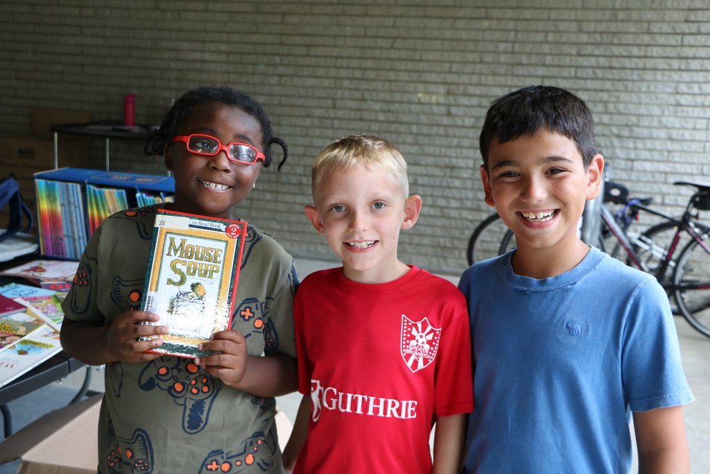 BinghamtonCSD's tweet photo. 🎒 | We had a great time last week at our special back-to-school events at Horace Mann, Calvin Coolidge and Woodrow Wilson! Our Roosevelt kids got a chance to see their school for next year while renovations continue and meet some new friends while they're at it! #BPatriotProud https://t.co/DWmX979aJM