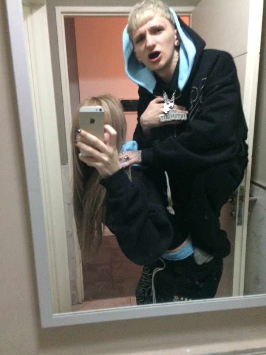 lujoylealtad's tweet photo. yo y quien https://t.co/dHs03mtHbd