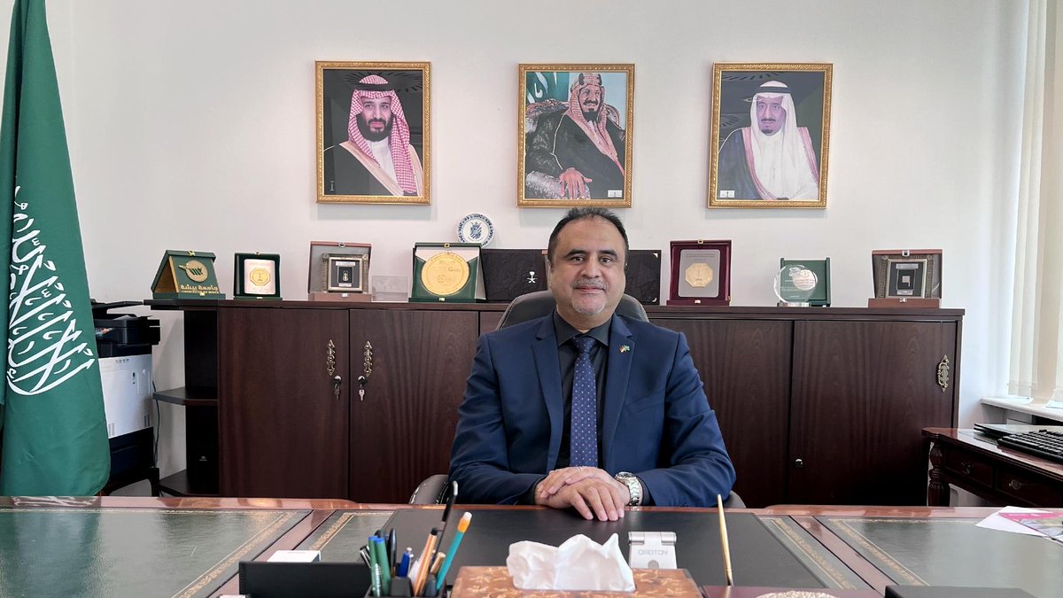 sacuoforg's tweet photo. تبارك الملحقية الثقافية للدكتور/ خالد بن عبدالرحمن الغامدي تكليفه ملحقاً ثقافياً في ألمانيا ومشرفاً على أعمال الملحقيات الثقافية في (فرنسا/ هولندا/ إسبانيا/ إيطاليا/ النمسا/ تركيا)، ونتمنى له دوام التوفيق في مسيرته الجديدة لتعزيز الثقافة والتبادل الأكاديمي. https://t.co/qPNPuAfN0a