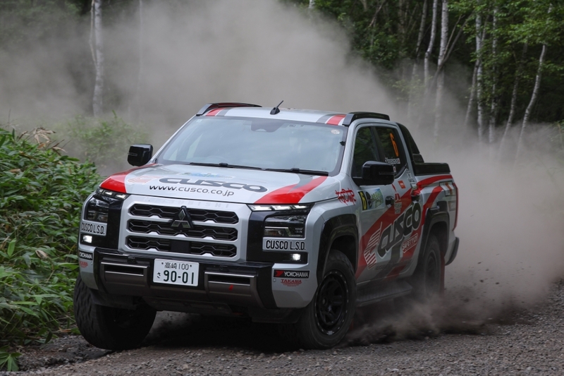 ralliart_jp's tweet photo. 9月4日（金）から6日（日）にかけて北海道・帯広で開催される「XCRスプリントカップ」第6戦RALLY HOKKAIDOに、三菱自動車がサポートする4チームが参戦。

川畑真人選手、竹岡圭選手、柳澤宏至選手がトライトン、浅井明幸選手はアウトランダーPHEVをドライブ🛞
応援のほど、よろしくお願いいたします！

#XCR #ラリー北海道