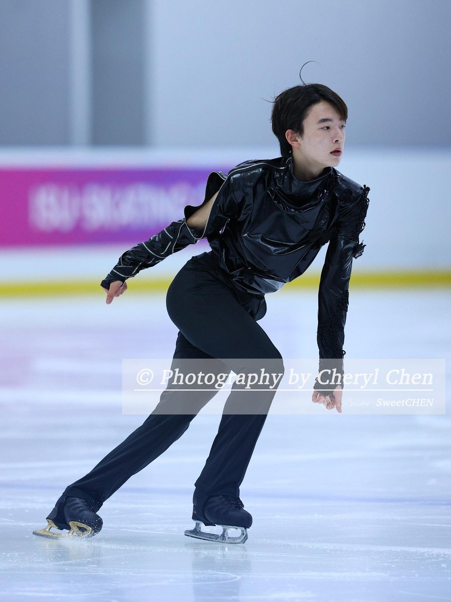 heeyuhee's tweet photo. 김아론 선수 쇼트 사진
#김아론 #AaRonKIM #JGPFigure https://t.co/JHw1TlDoSd