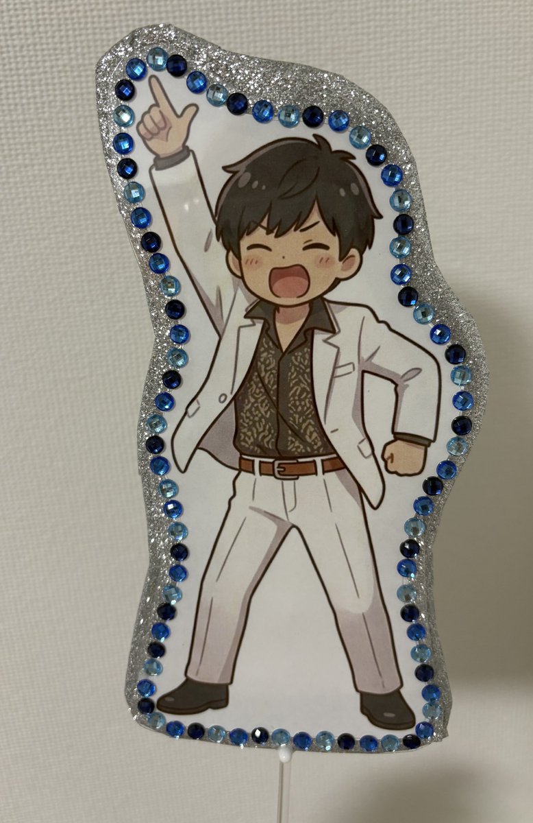 05100128mcgh's tweet photo. できたーーー！！！
「アレルギー29」みてたら作りたくなったよね…🕺🕺🕺🕺

くるっと回すと向きを変えて踊れる🕺🕺🕺🕺！！
青森に持っていこー🕺🕺🕺 🕺！
絵はGemini先生が作ってくれましたありがとう🕺🕺🕺🕺！！！！ https://t.co/baN2oOGLUa