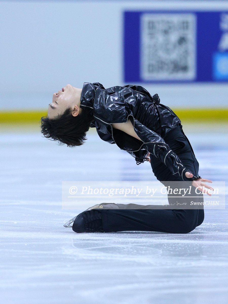 heeyuhee's tweet photo. 김아론 선수 쇼트 사진
#김아론 #AaRonKIM #JGPFigure https://t.co/JHw1TlDoSd