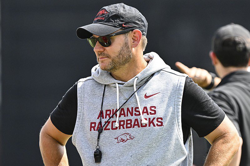 GraysonPierce4's tweet photo. Ryan Silverfield says Arkansas will wear the same exact suits on home game days:

“For home games, we’re all going to wear suits. In fact, every single player will wear the exact same suit. I can’t pick out their shoes, but I think, you know, I looked at pictures in the past and I love all these guys — they got more fashion than I do, I certainly understand that — but the players are all going to wear the exact same color suit and the exact same color tie. We’re going to play a game at the highest level for our great fans, so we’re all going to dress alike as a team.”

(H/T @chuckandboshow) | #WPS