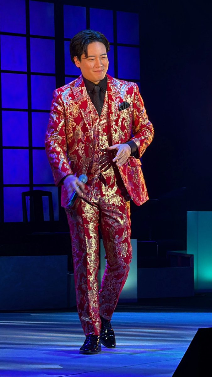 kimura_tetsuji's tweet photo. 全4日間8公演に及ぶ『居酒屋昭和 スペシャルコンサート』様、本日兵庫県たつの市にて千秋楽でございました！！
ここまで歌い手の足腰とお客様の腹筋を酷使するコンサートは恐らく無類でしょうよ！！
お越しの皆様、誠にありがとな♡
僅かな寂寥と心地いい筋肉痛を抱えながら明日からは北海道ツァー！！ https://t.co/kJCvHniTzA