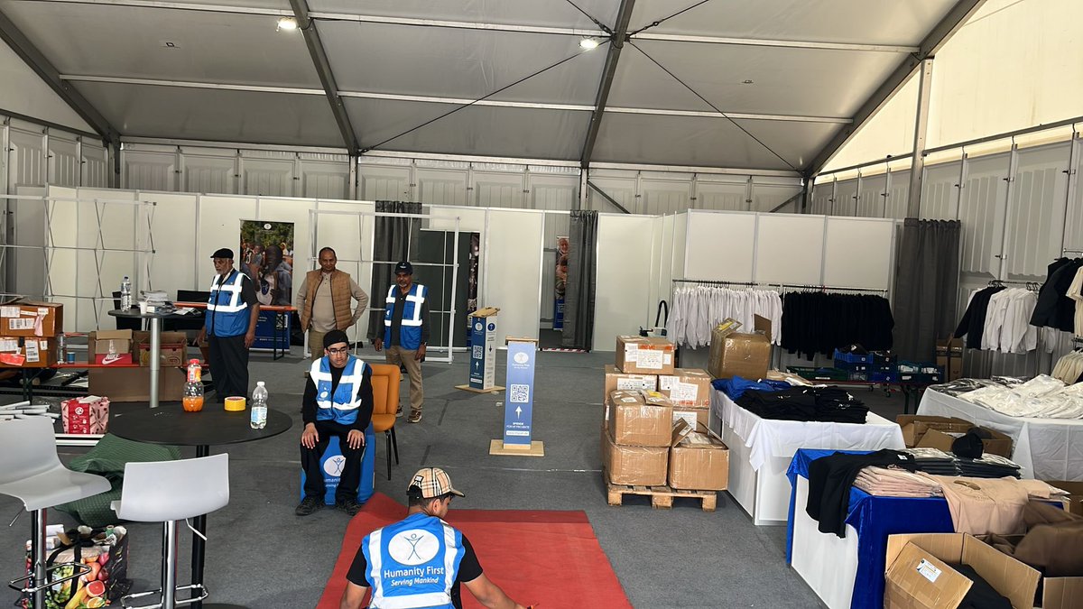 HFI1995's tweet photo. Final preparations in Mendig as the @HumanityFirstDE team get ready for the start of #JalsaGermany https://t.co/TO2Dg4ItQy