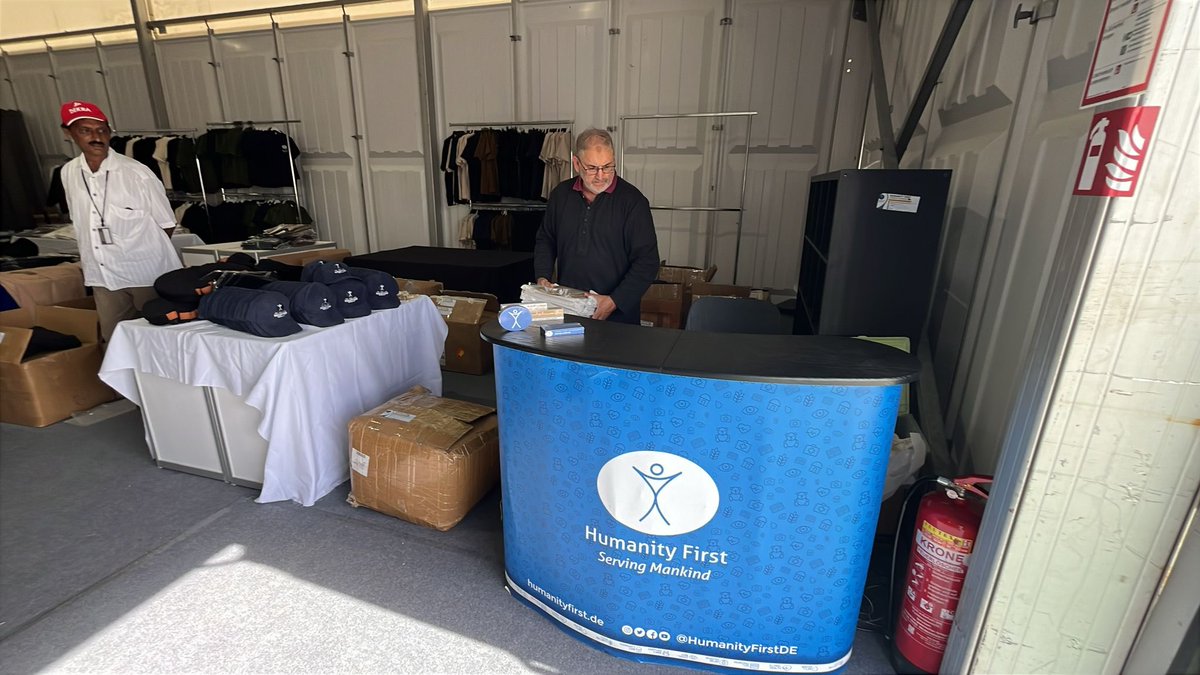 HFI1995's tweet photo. Final preparations in Mendig as the @HumanityFirstDE team get ready for the start of #JalsaGermany https://t.co/TO2Dg4ItQy