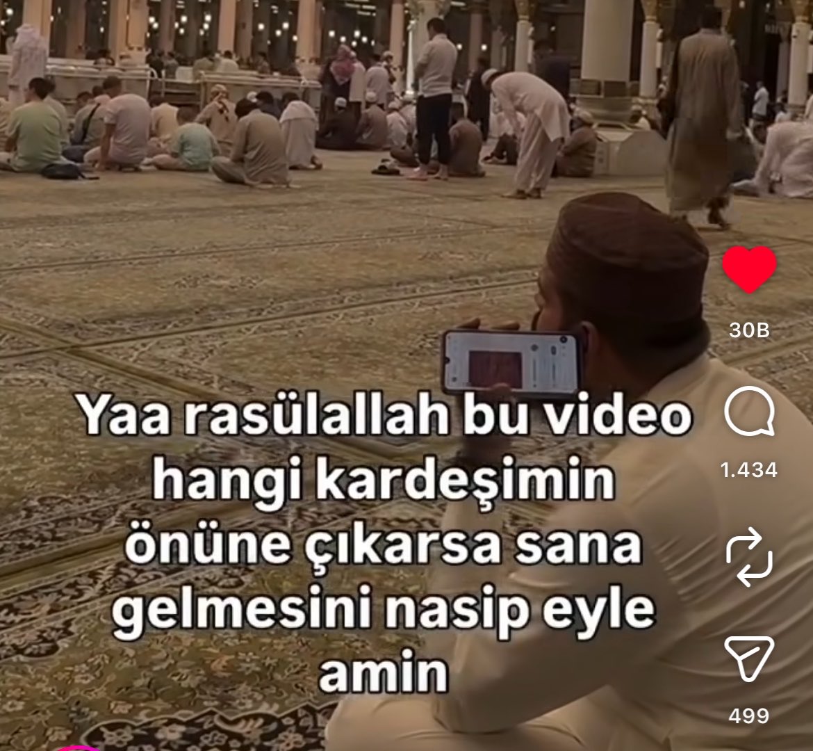 bintimedinah's tweet photo. 30 bin kişi amin dedik https://t.co/Zz9CmnaWMf