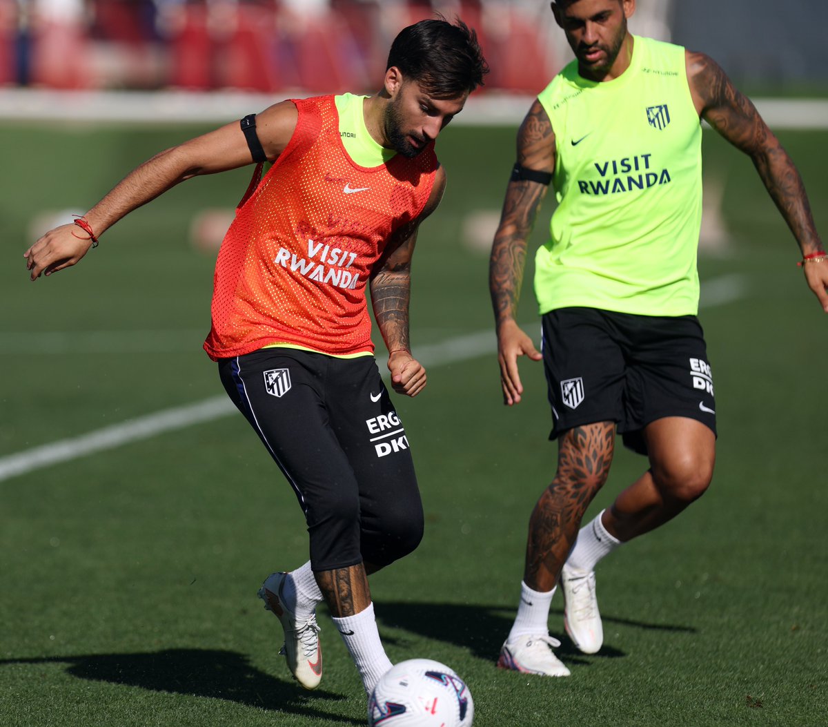 _BrasilAtletico's tweet photo. O Atlético De Madrid treina para visitar o Athletic Bilbao no próximo sábado.
#atleti #aupaatleti #laliga #laliganacazetv #atm https://t.co/v3Kgg1avyY