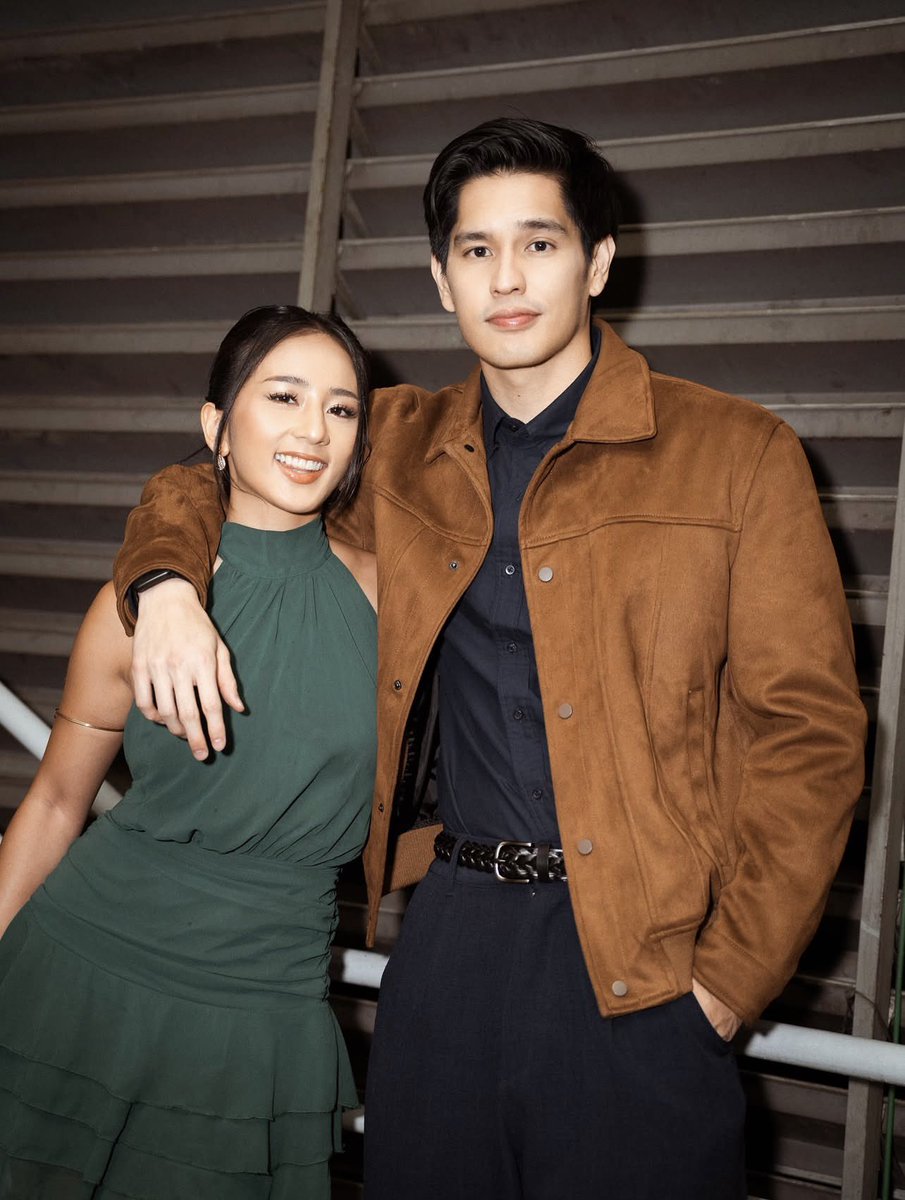 hyaselyse's tweet photo. elvi ko omg THE VISUALS 

BACK TO OUR YESTERDAY https://t.co/CjEAJFxS8q
