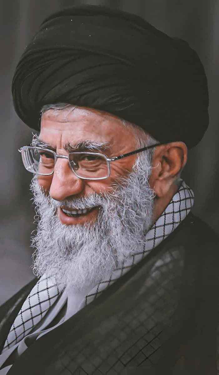 Raeshko's tweet photo. کـاش انـسان‌ها تبدیل به خـاطره نمی‌شدند... https://t.co/Z899b0X4mY