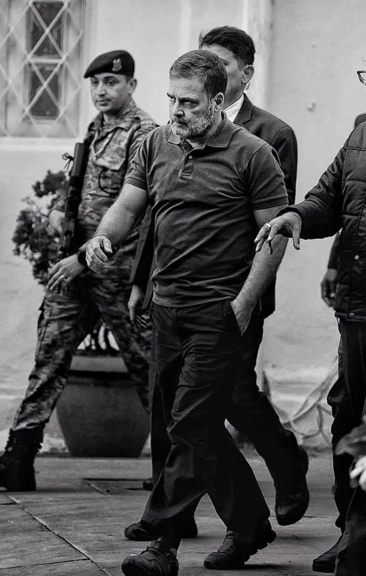 talkwithgt's tweet photo. No one can stop him from becoming PM in 2029. 

Abki Bar RaGa Sarkar.🔥🔥🔥🔥 https://t.co/dCUjy18FxD