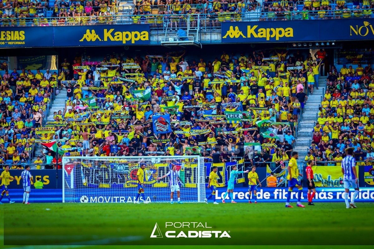 ultras_antifaa's tweet photo. Cuban and Palestinian flags can be seen in the stands of Cádiz CF. https://t.co/9BAQf5QaML
