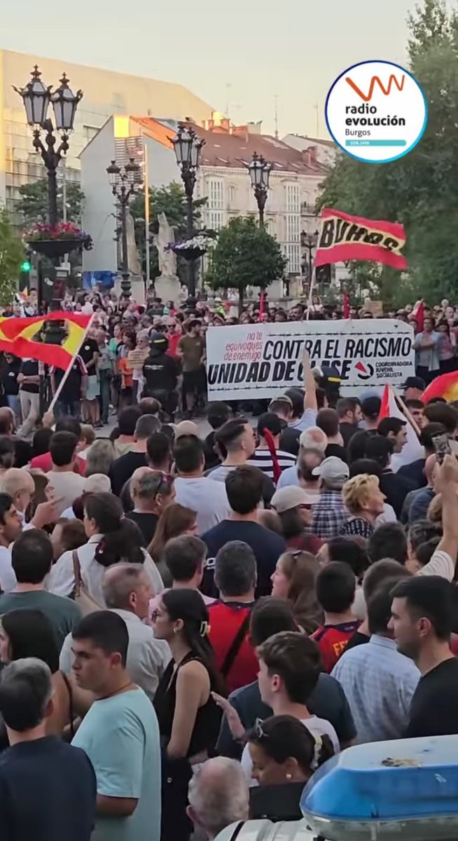 AsocHijosdelCid's tweet photo. Éxito en Burgos en la convocatoria por la defensa de Ceuta https://t.co/8pvRc8cHyf