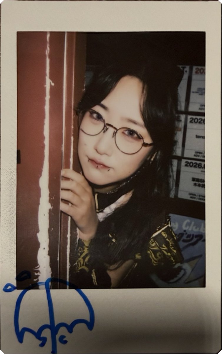 111Mayuniki's tweet photo. 別れの挨拶は正直あまり得意じゃないんだけど、幸いにもシグレの明るい性格のおかげで、そのことはすっかり忘れてしまったよ

ありがとう。また近いうちに会えるといいな ✨
#LOISLOID https://t.co/XLqkrY2kYG