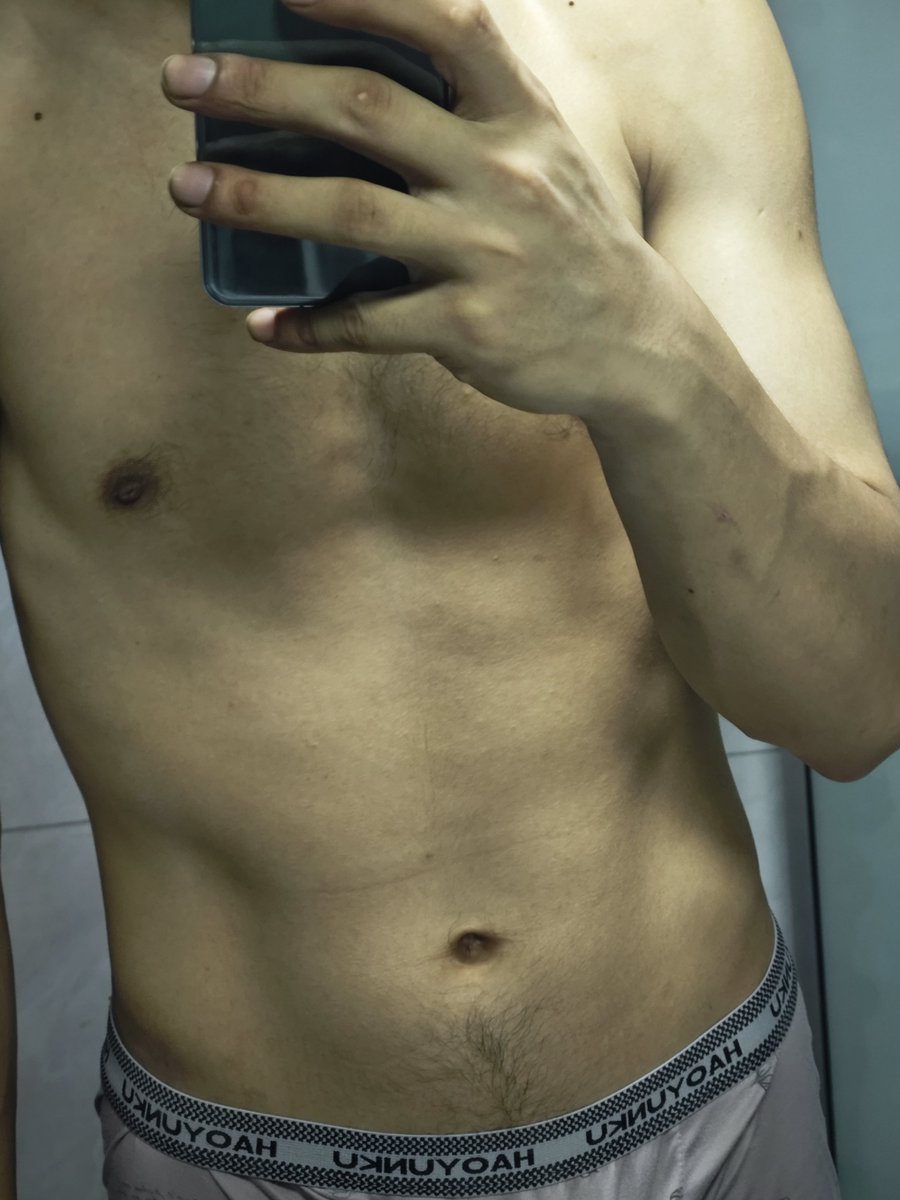ruru520ru's tweet photo. 嗯？给我跪好了接烟灰 #肉棒 #dom #男菩萨 https://t.co/4ZAezkz9AY