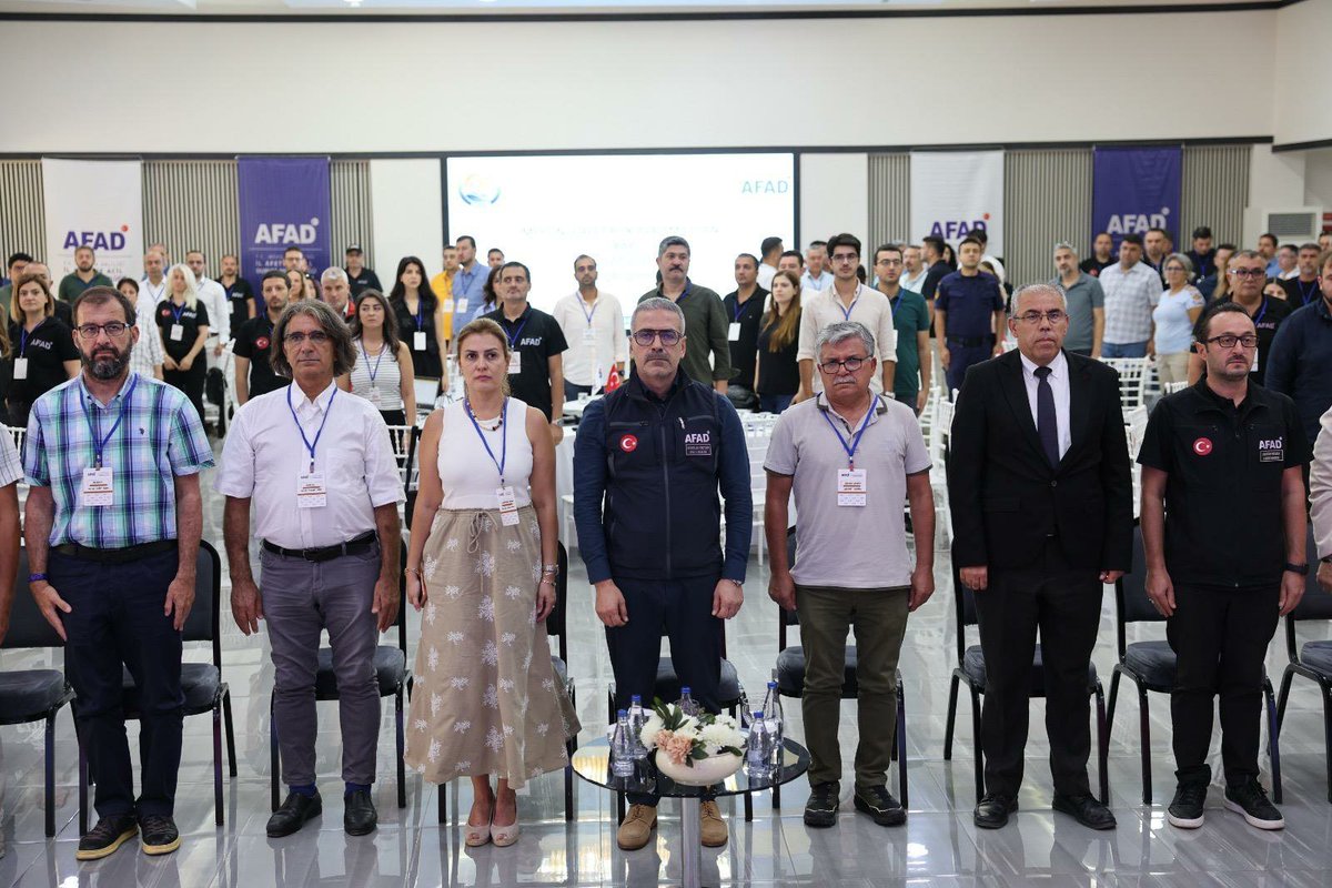 AFAD__Mersin's tweet photo. Mersin İl Afet Risk Azaltma Planı (İRAP) 2027-2031 hazırlık çalışmaları kapsamında; Deprem, Orman Yangını, Sel/Taşkın, Heyelan ve Endüstriyel Kazalar başlıklarında çalışma masalarının oluşturulduğu 1. Çalıştay gerçekleştirildi.

@afadbaskanlik 
#irap 
#Mersin https://t.co/Ix0L7ot7Y4