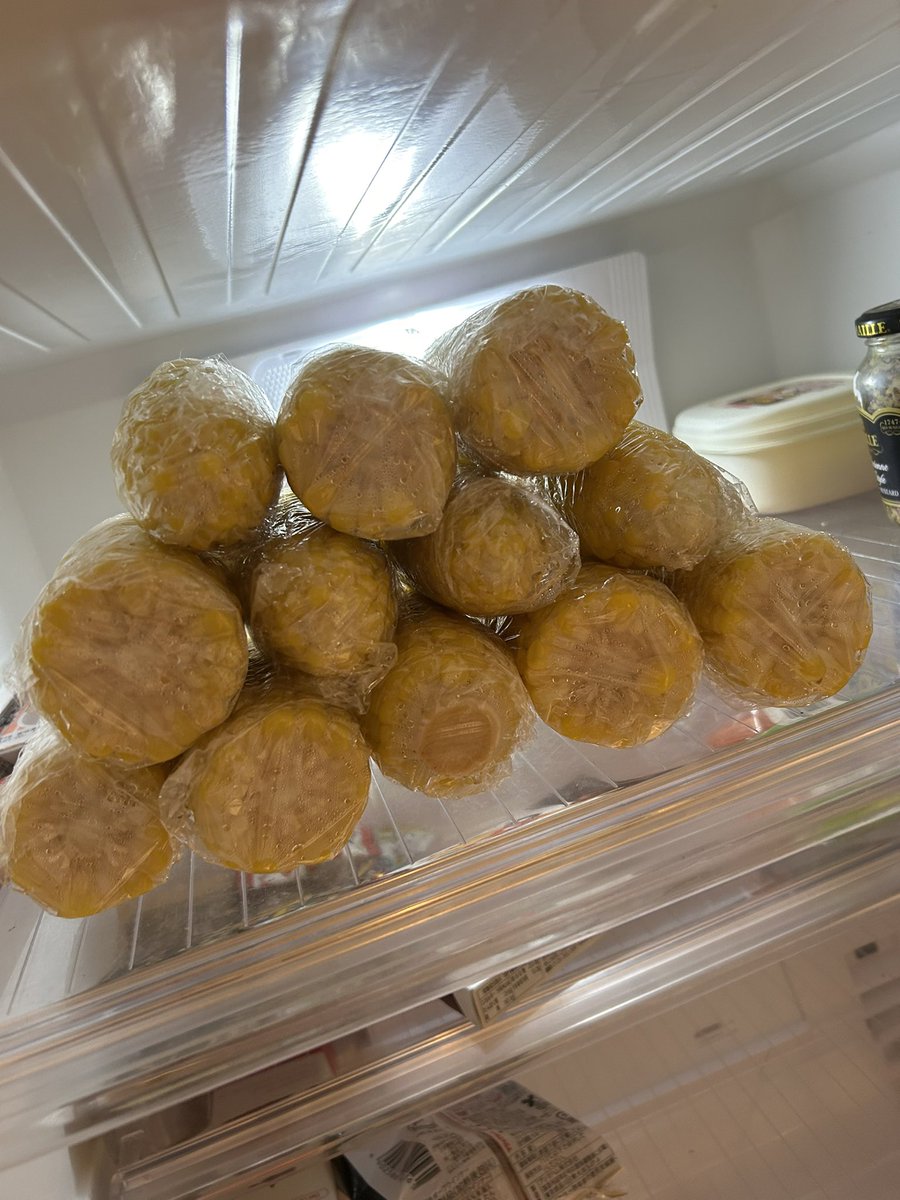 shonorare's tweet photo. 奥さんの実家からとうもろこし🌽もらった
冷やしとうもろこし蟹ラーメン作るぞ！ https://t.co/G09Y5BBjFZ