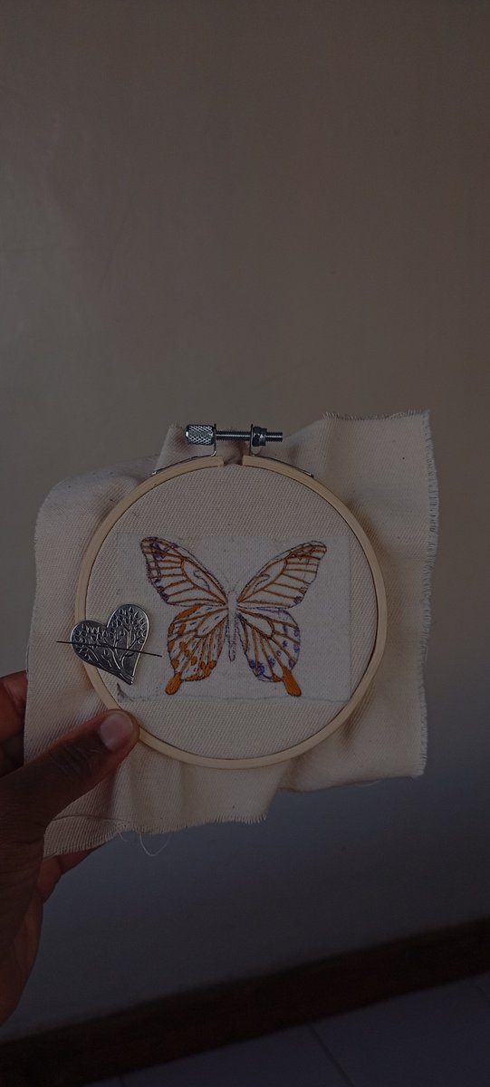 karegiann's tweet photo. First time scaling down to a mini butterfly, and there is something so satisfying about how perfectly framed it sits in this tiny hoop.
#handembroidery #embroidery #EAbutterflies https://t.co/NCaL04P1qJ