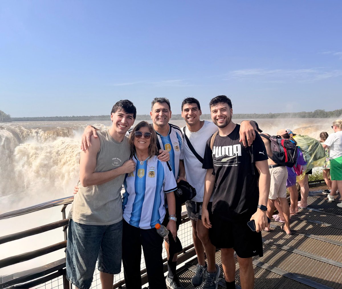 CORVA777's tweet photo. Familia … anímate a tocarla !
100% Corvalán 24/7 https://t.co/cn2E3wmHJo