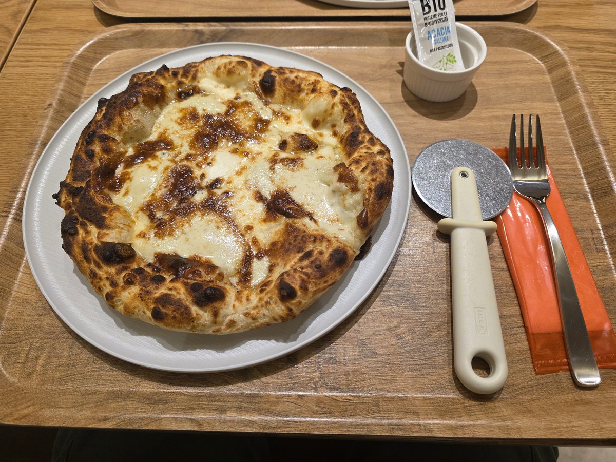 Anji_ApexPlayer's tweet photo. ちょっと前に岡山行ってました
ピザ、サムギョプサル、日本料理、牡蠣おこ·ホルモンうどん等 https://t.co/Azz3ZKn7RA