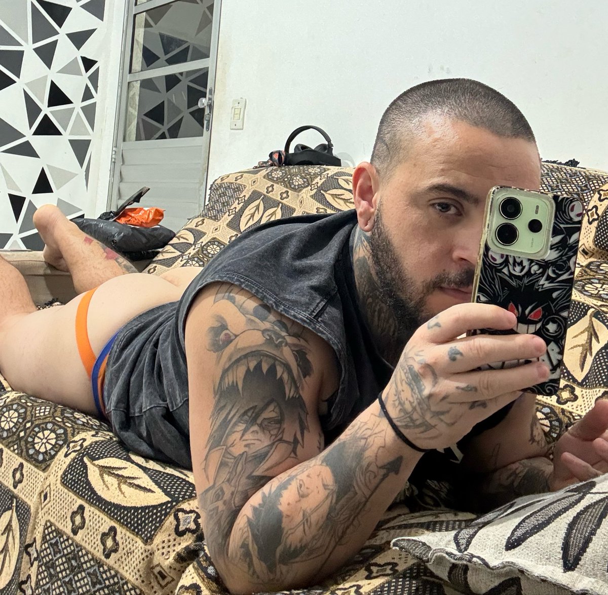 ClaosBennington's tweet photo. But first let me take a selfie https://t.co/SliYAGRIpA