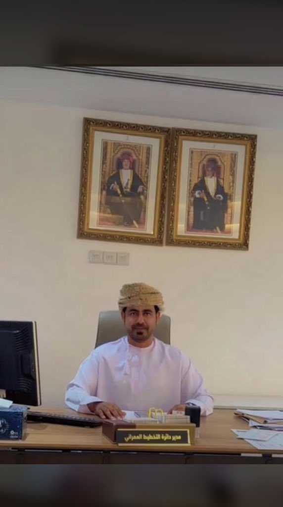 ii9777i's tweet photo. كل عبارات الشكر والتقدير لا تفي حق المهندس حمود، أحد الكفاءات الوطنية في دائرة الإسكان والتخطيط العمراني بإبراء – محافظة شمال الشرقية، لما يبذله من جهود مخلصة وعطاء مستمر في أداء واجبه الوطني.

لقد أثبت من خلال مسيرته المهنية أن خدمة الوطن والمواطن مسؤوليةٌ وأمانة، وأن الإنجاز الحقيقي يُقاس بما يقدمه الإنسان من عملٍ مخلص وأثرٍ إيجابي في المجتمع. وقد كان لجهوده وإدارته الحكيمة وتعامله الراقي مع المراجعين أثرٌ ملموس في تسهيل الإجراءات وخدمة المواطنين، بما يعكس الصورة المشرفة للموظف والمسؤول الذي يضع المصلحة العامة في مقدمة أولوياته.

كل الاحترام والتقدير للمهندس حمود، ونعتز بما يقدمه من إنجاز وعطاء في خدمة سلطنة عُمان وأبناء هذا الوطن العزيز. سائلين الله له دوام التوفيق والنجاح، ومزيدًا من العطاء والإنجاز في خدمة الوطن والمواطن.