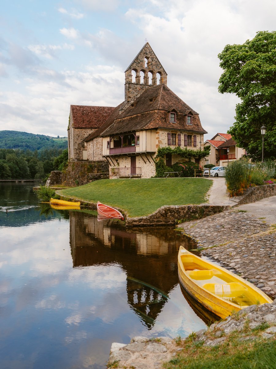 echoesofworld's tweet photo. France https://t.co/UQ7pAOcRc3