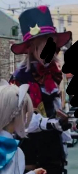pyritepointe's tweet photo. Hehe my Lyney shenanigans 💕💕
Old pictures of the bag ignore my anaxa cosplay lol but it’s super cute trust https://t.co/bEWLNDP7ak