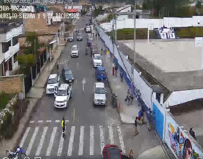 ecu911Ibarra's tweet photo. #Carchi | Cámaras de #VideovigilanciaECU911 brindaron apoyo visual al retorno a clases🎒 📚en las distintas Unidades Educativas de la provincia.

🎥 El monitoreo permanente desde el Centro Local y coordinar oportunamente la atención de emergencias con las instituciones de respuesta.

🤝 Acompañamos al regreso a clases y la seguridad de la comunidad educativa.

#LíneaÚnicaParaEmergencias 9-1-1
#VolvemosAlAula