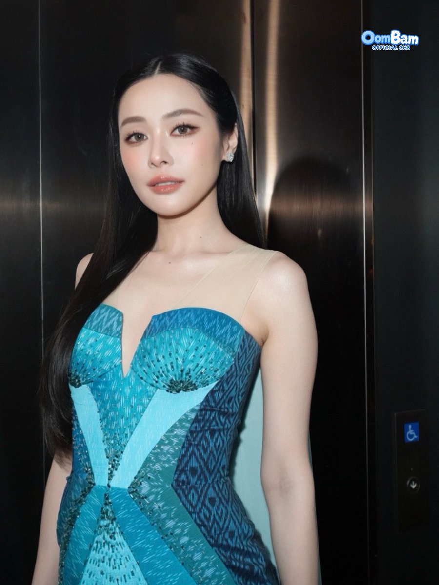 OomBam_CH3's tweet photo. เสิร์ฟความสวยส่งท้ายค่า ขอบคุณทุกคนที่มาหากันนะคะ❣️✨

OOMBAM Y AWARDS 2026
#OomBamxYEntAwards26
#YentertainAwards2026
#OomBam #อุ้มแบม https://t.co/JFQ68VJVMg