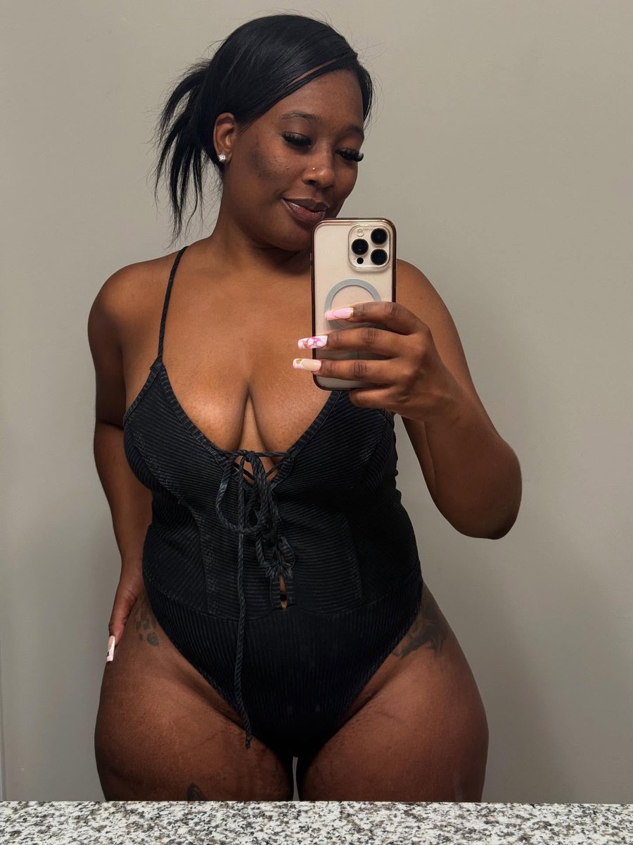 ChantelleranaB's tweet photo. Gm✨  Black👙 looks good on me🥰🖤 https://t.co/4d1o9R7SZA