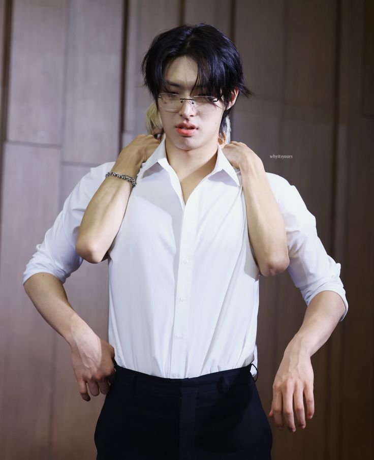 WOOYOkidz's tweet photo. Mau nyoba kretek abal abal ala tiga gak?? https://t.co/rU75CO3g6A
