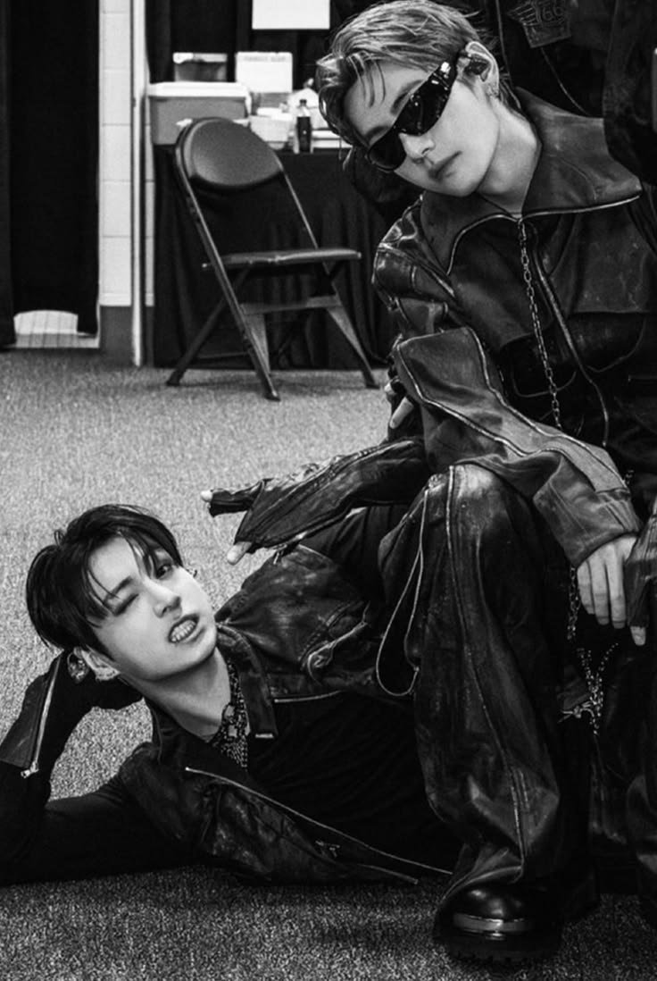 RubyxYeager's tweet photo. Top Taehyung × Power bottom Jungkook supremacy

#taekook thread https://t.co/dKcg8JhBLq