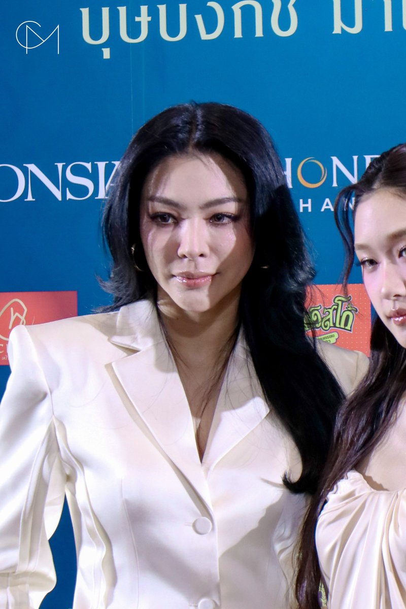 CM2Connect's tweet photo. “ฝ้าย”ร่วมเดินพรมในงาน  Y Entertain Awards 2026 ✨ 

#YentertainAwards2026
#FayeAtom
#FayePerya
#AtomPariya https://t.co/9anL5w718D
